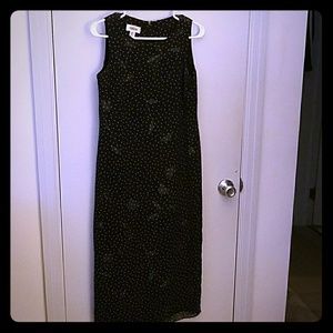 Ladies Short Sleeve Maxi Dress. Fully -lined.